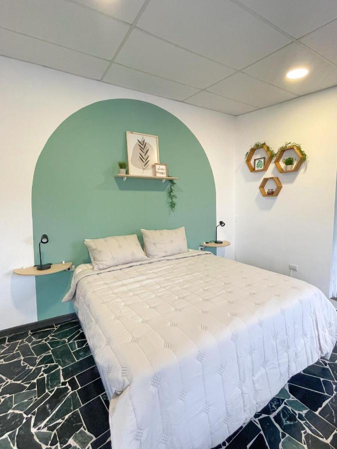 Casa Serena B&B Santa Tecla Bagian luar foto