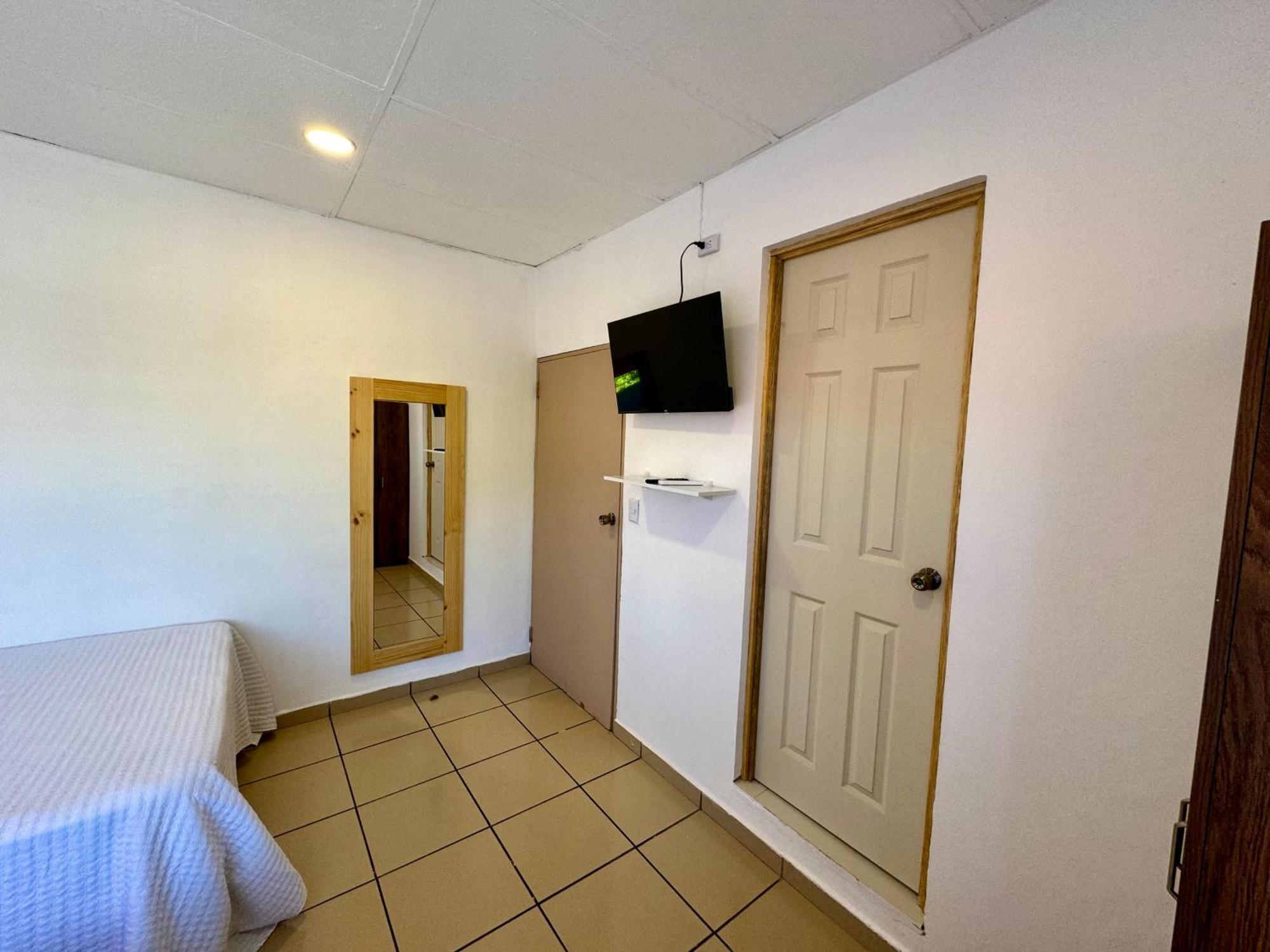 Casa Serena B&B Santa Tecla Bagian luar foto